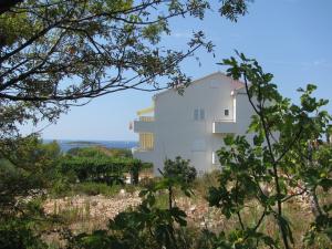 Apartments Maslinica 2